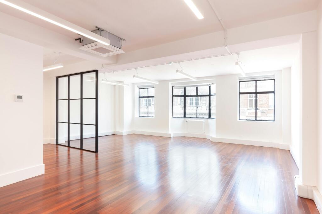 4th Floor [East]02.jpg