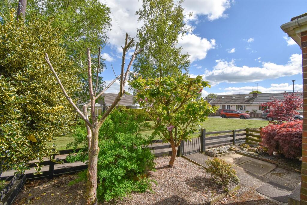 8, Birch Crescent, Penrith photo 3