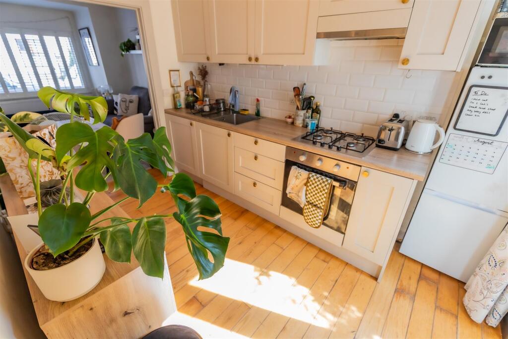Apartment in Cardiff - View 4
