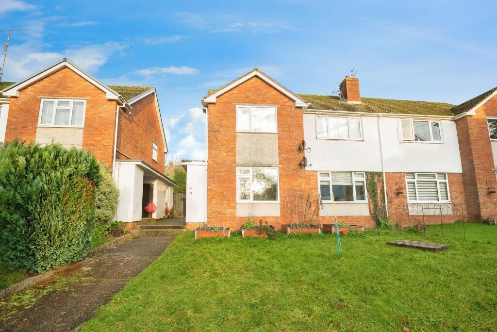 Manitoba Close, Lakeside, Cardiff