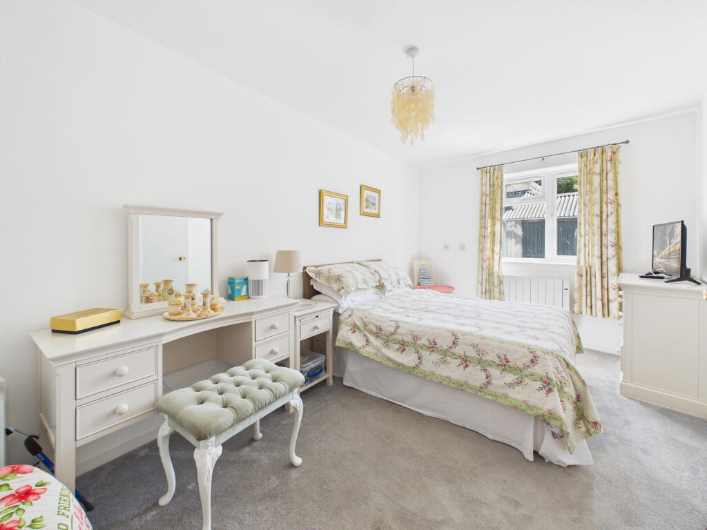 Apartment in Plymouth - View 5