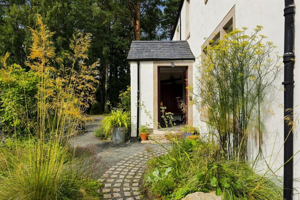 House in Kinlochewe, Incheril - More