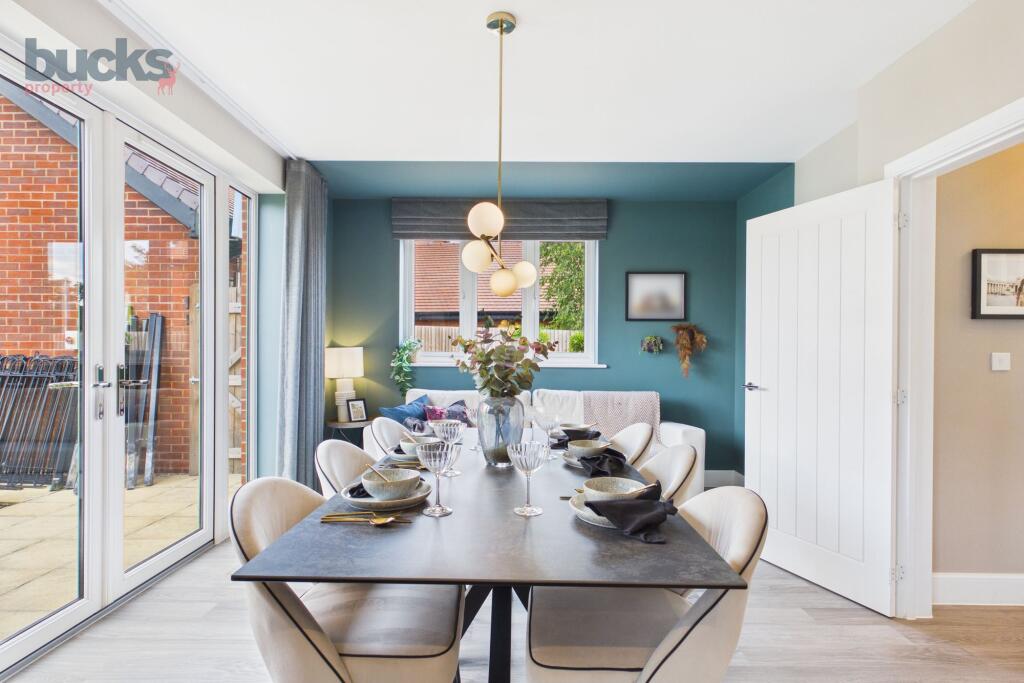 House in Arborfield Green, Barkham - View 5