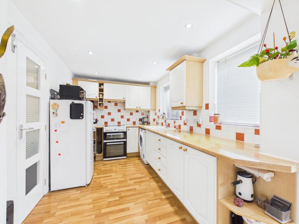House in Horsham, Southwater - View 4