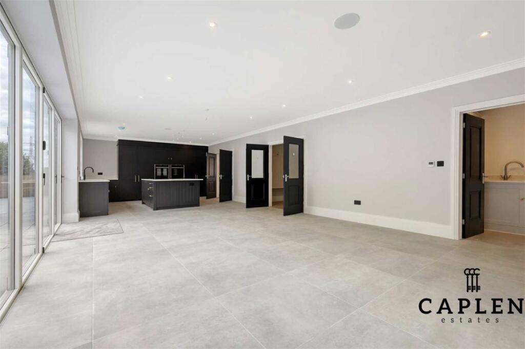 House in Epping Forest, Epping - View 4