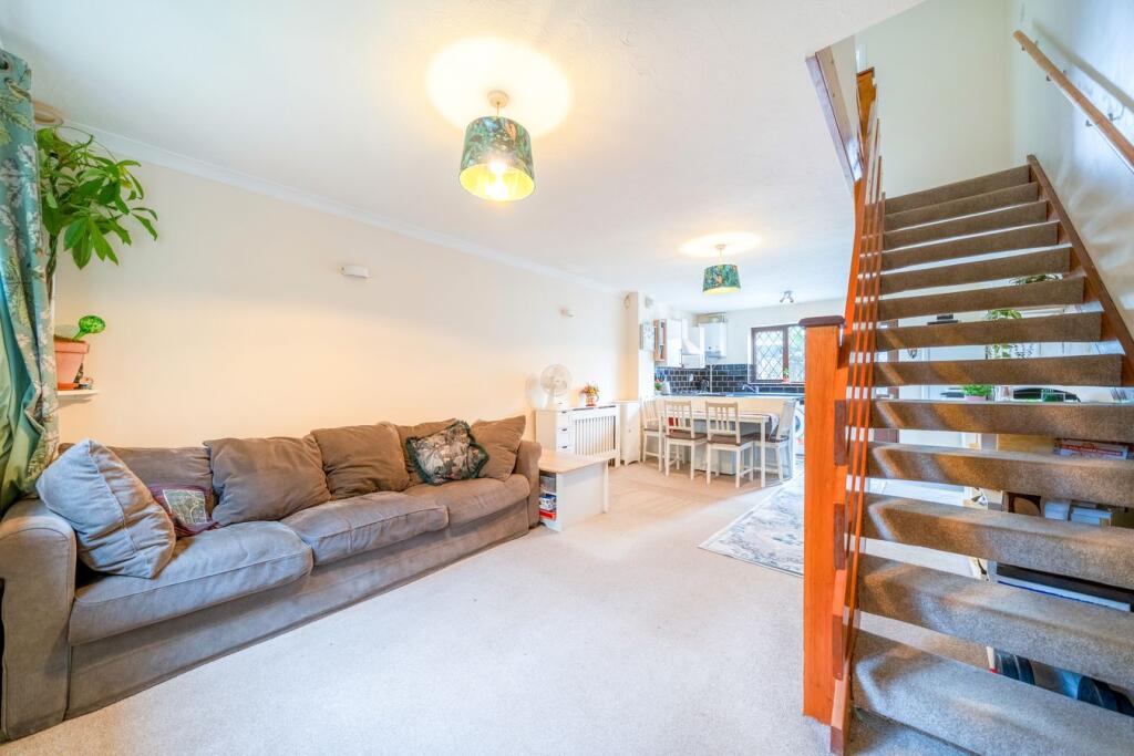 House in Slough - View 5