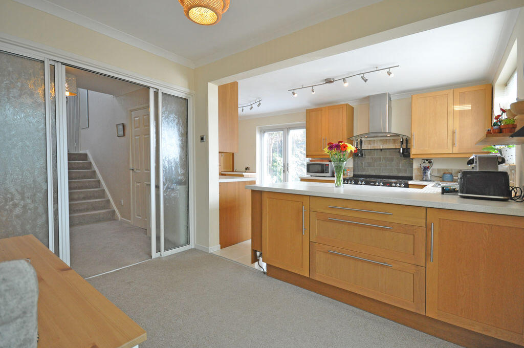 House in Newport, Ringland - More
