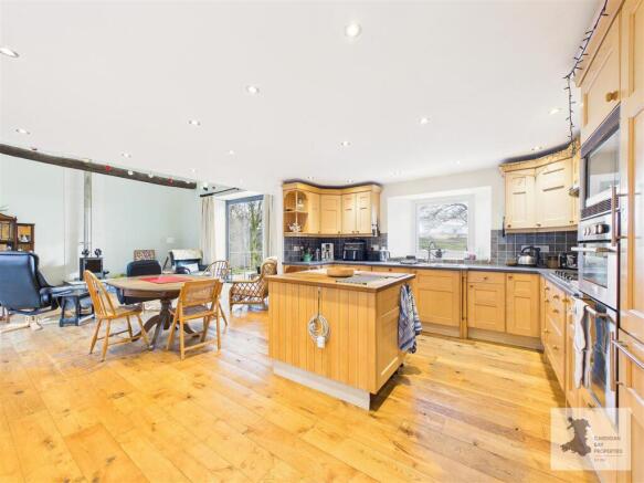 Main house open plan kitchen/diner/lounge
