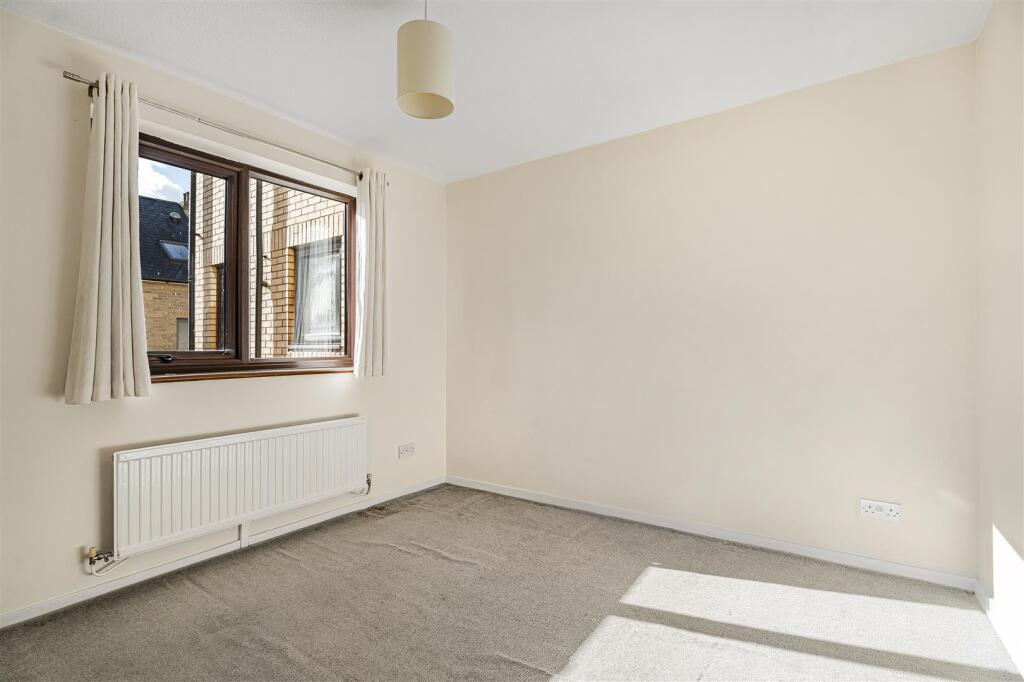 Apartment in Cambridge - More