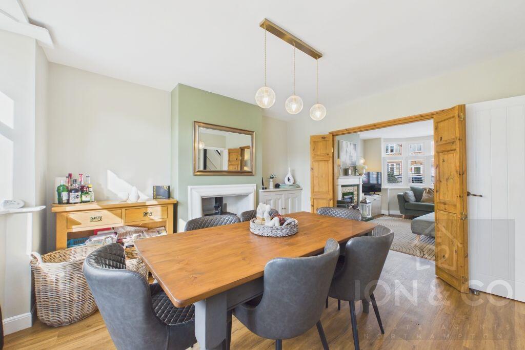 House in Northampton, West Northamptonshire - More