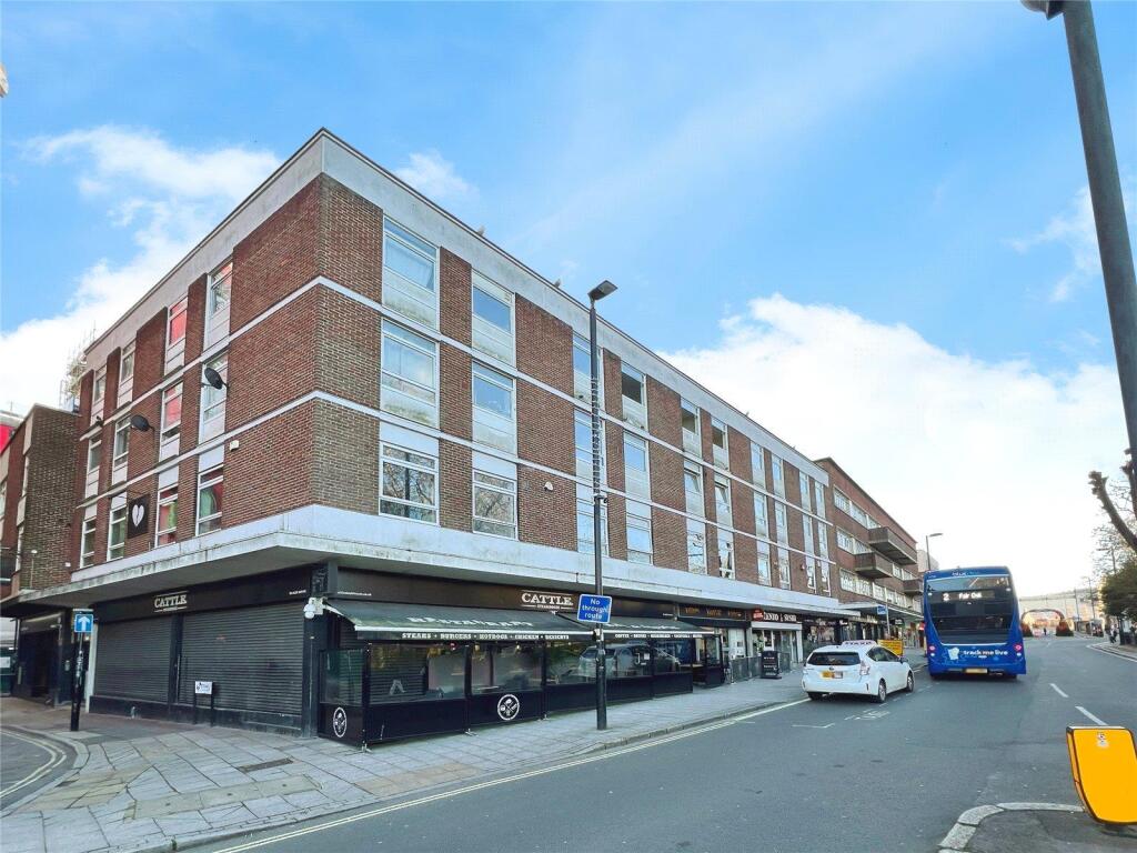 Main image of property: Flat 14a & 15a, Hanover Buildings, Southampton