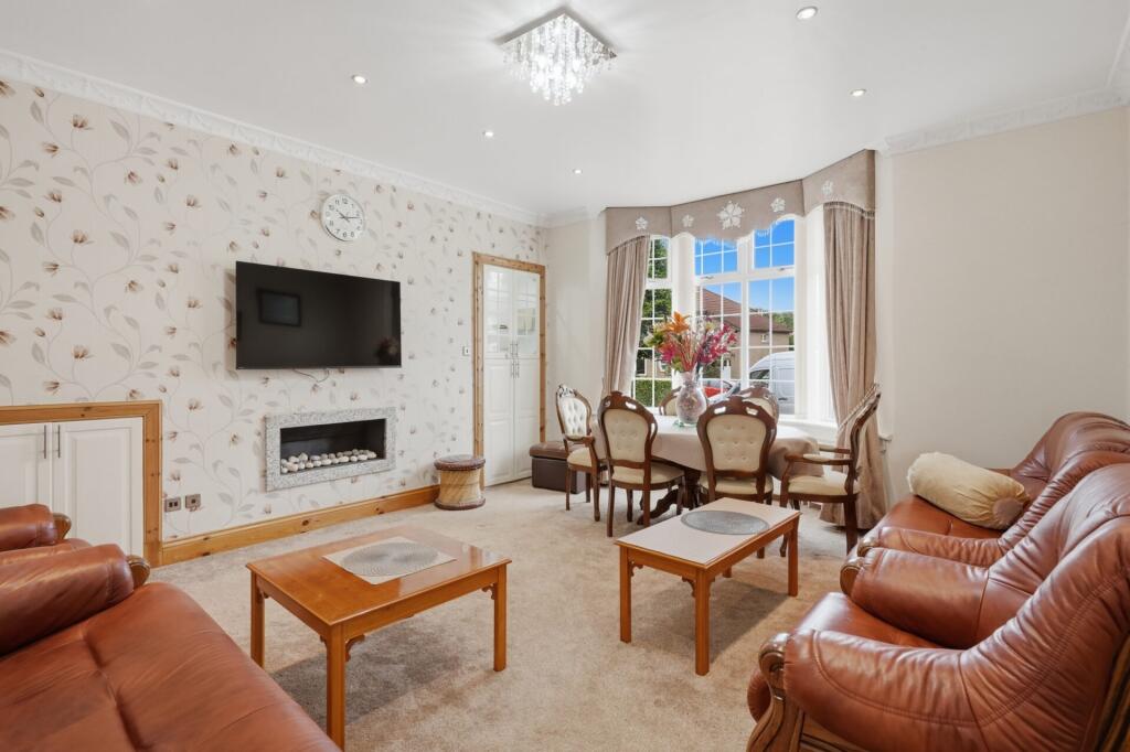 1106 Aikenhead Road, King’s Park, G44 5SW - View 2