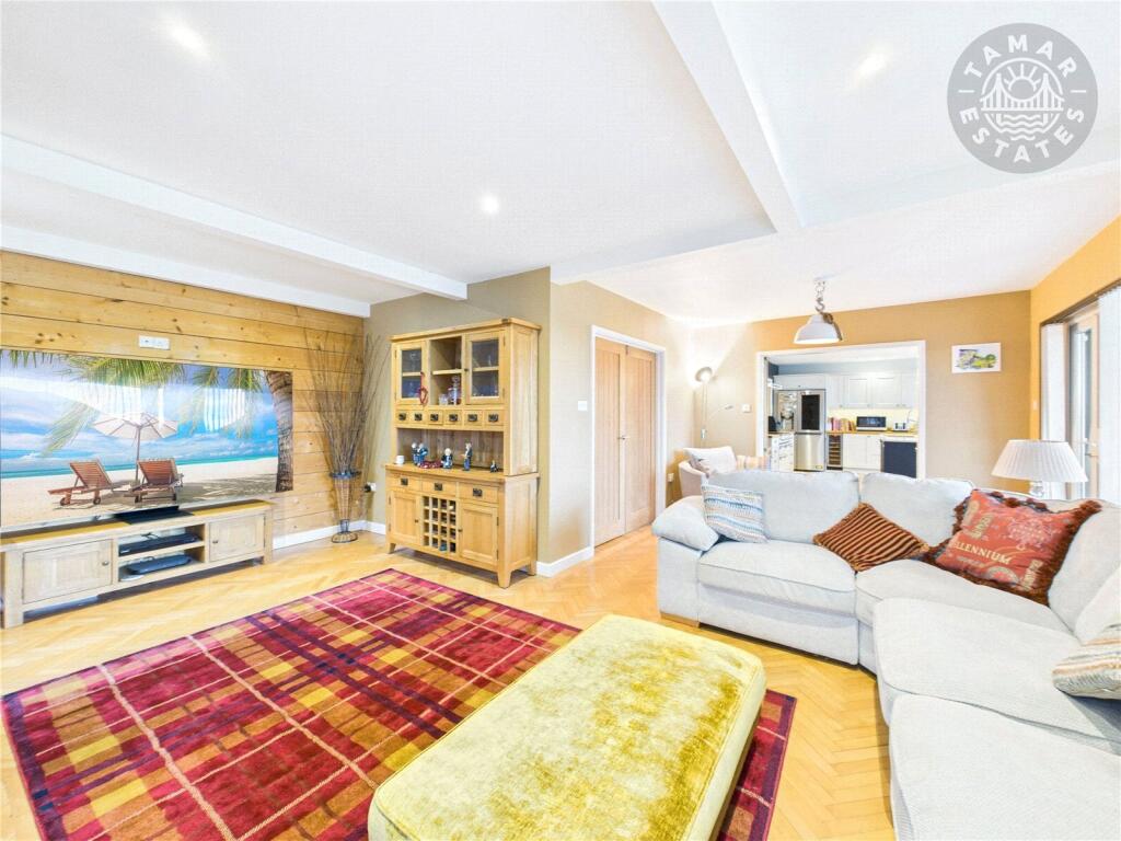 House in Plymouth - View 4