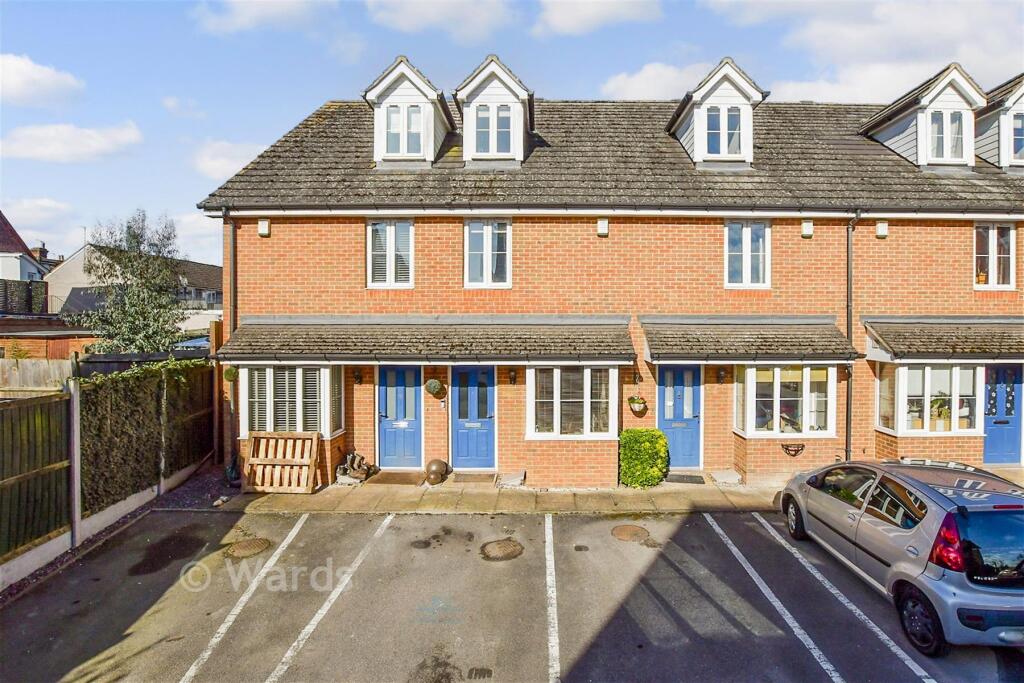 Main image of property: Queens Avenue, Snodland, Kent