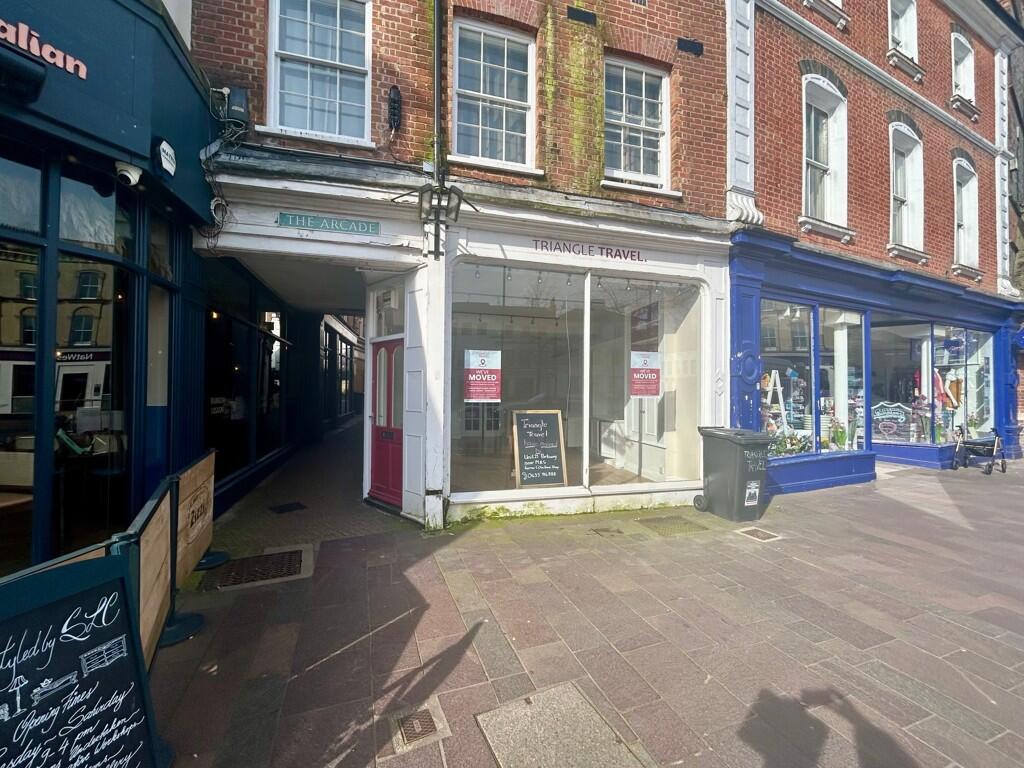 Main image of property: Ground Floor, 27 Market Place, Newbury, West Berkshire , RG14 5AA