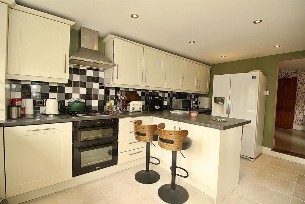House in Enfield - View 5