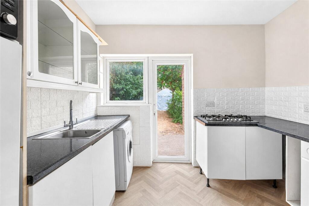 House in London - View 5