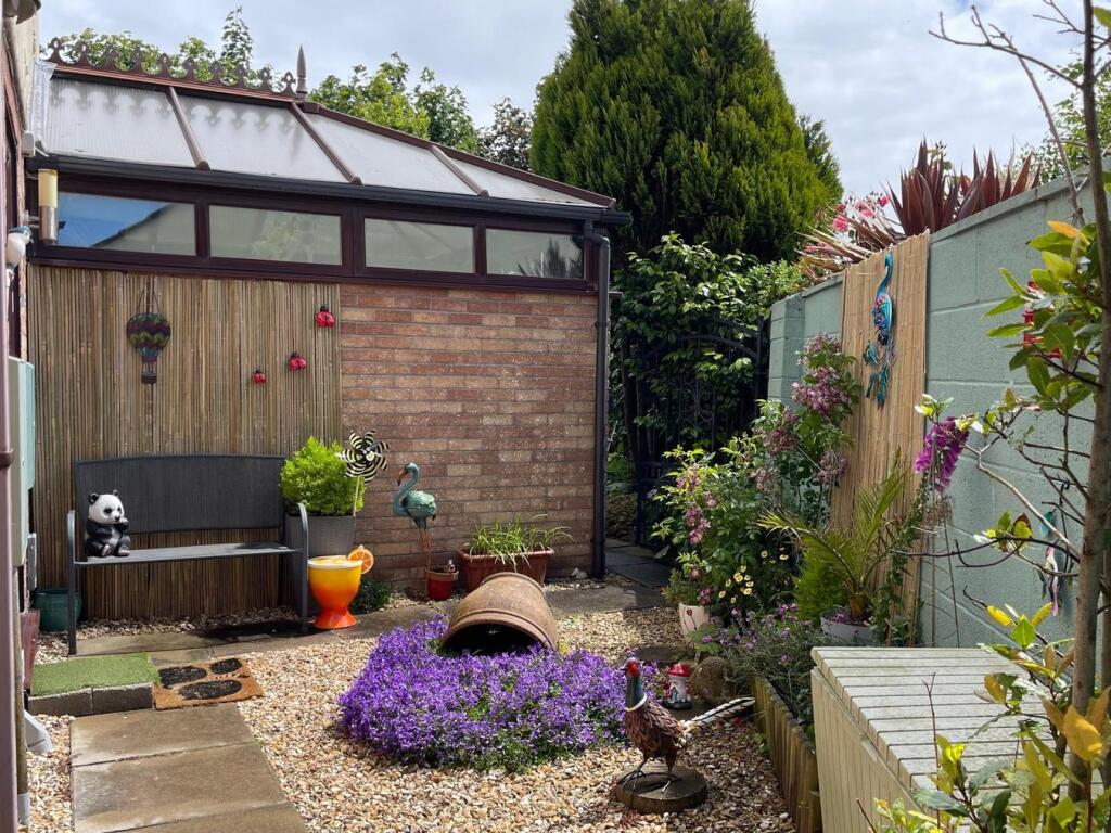 George Thomas Close, Porthcawl, CF36 - View 6