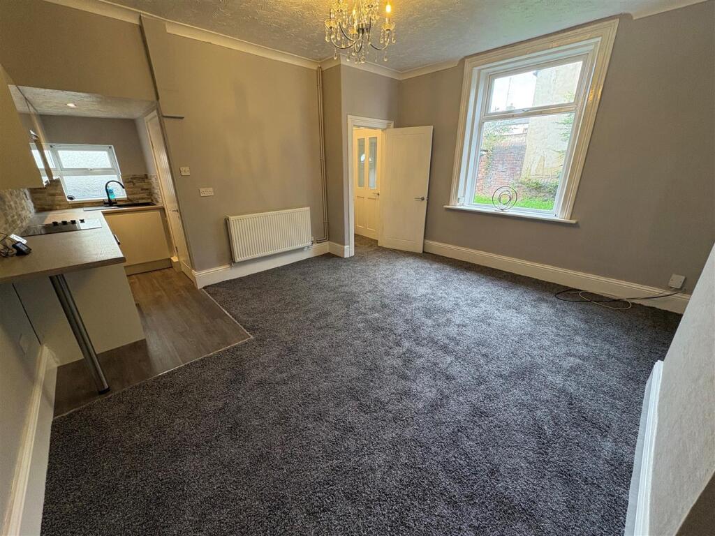 South Parade, Cleckheaton photo 2
