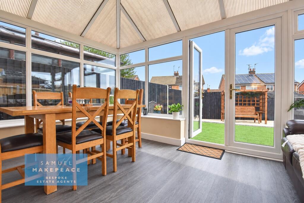 House in Stoke-on-Trent - More