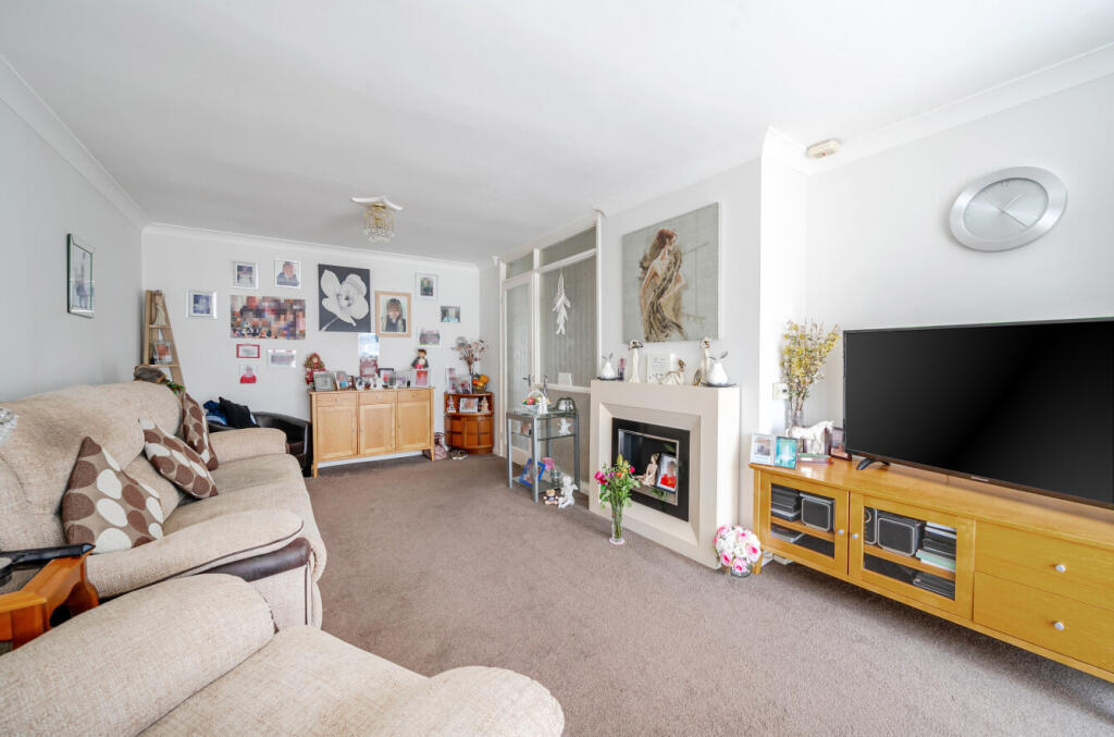 Barleyfield Way, Houghton Regis, Dunstable photo 2