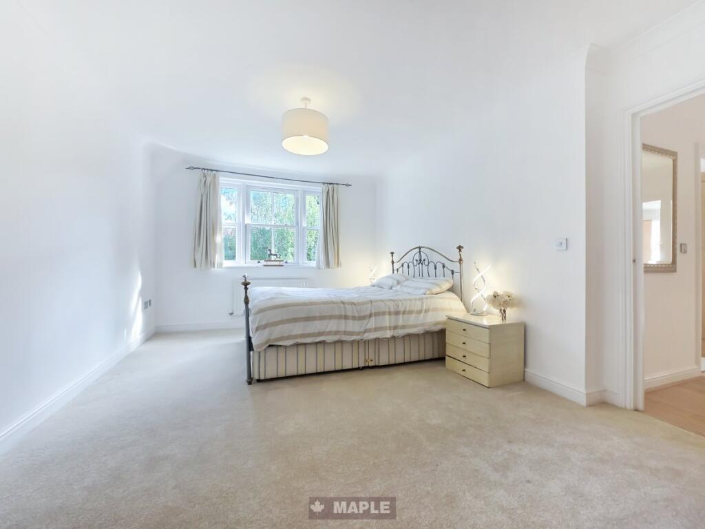 130 Hampstead Road, Watford photo 3