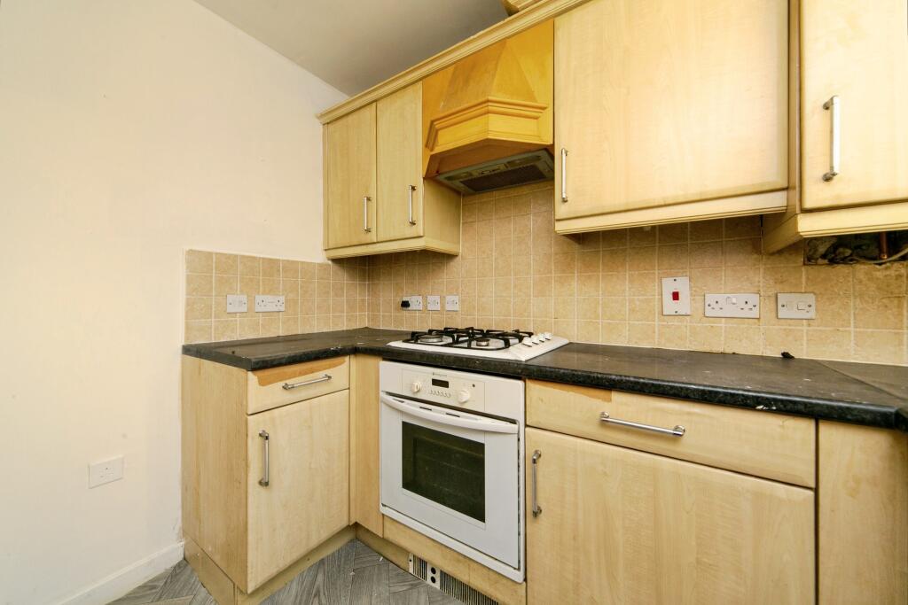 Beechwood Drive, Prenton, CH43 photo 3