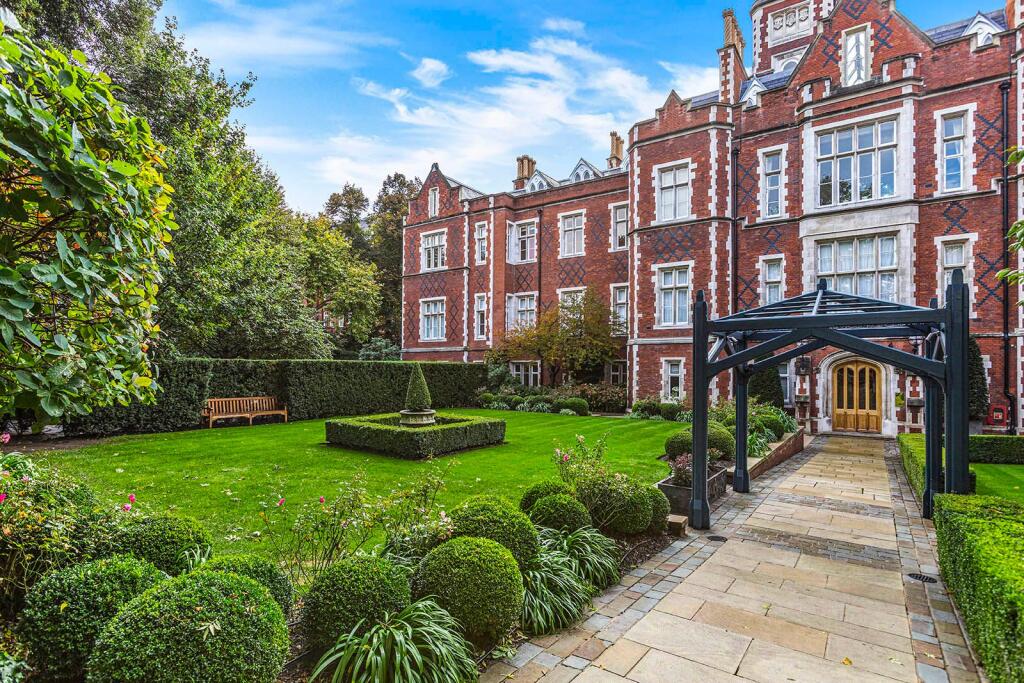 Apartment in London - More