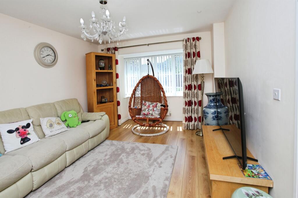 Parc Y Dyffryn, Rhydyfelin, PONTYPRIDD photo 2