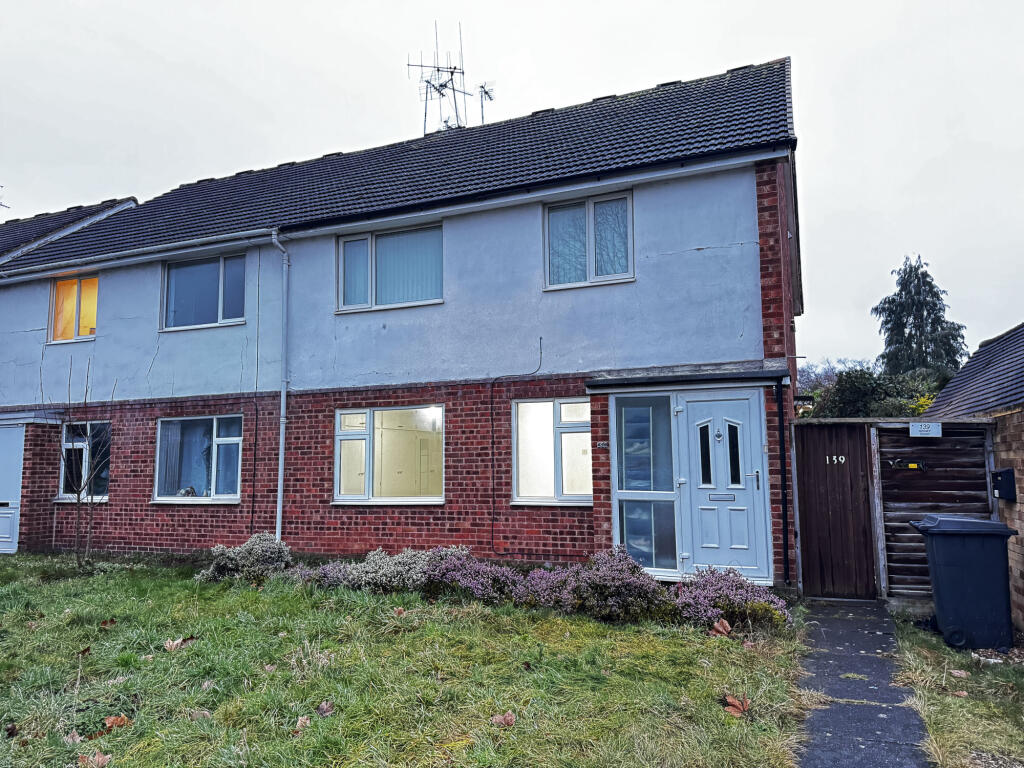 Main image of property: 139 Groby Road, Leicester, LE3 9EF