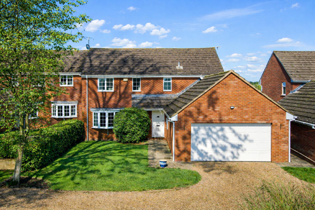 Main image of property: The Slade Newton Longville, Milton Keynes, MK17