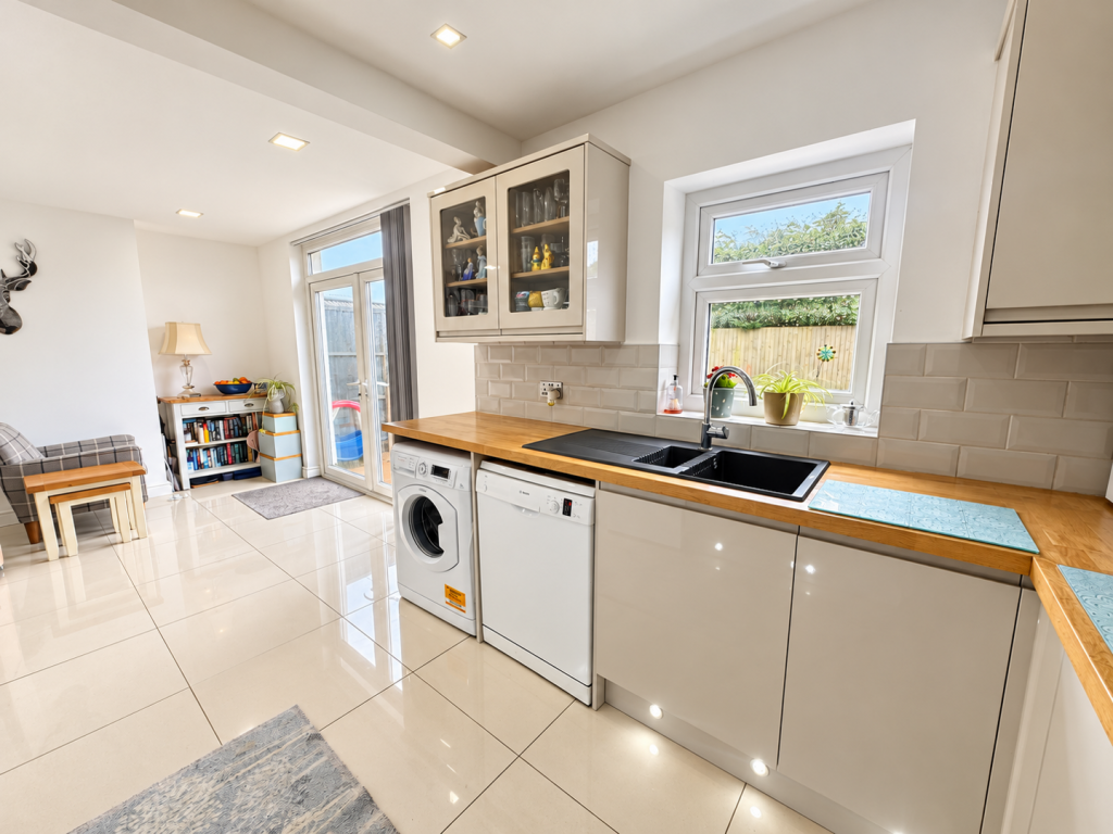 House in Cardiff, Whitchurch - More