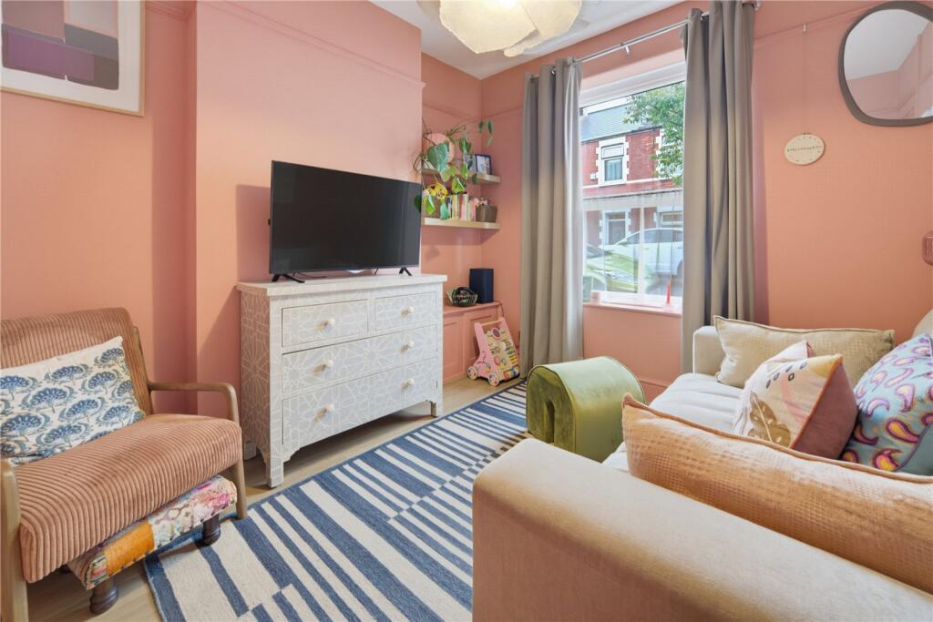 House in Cardiff, Adamsdown - View 3