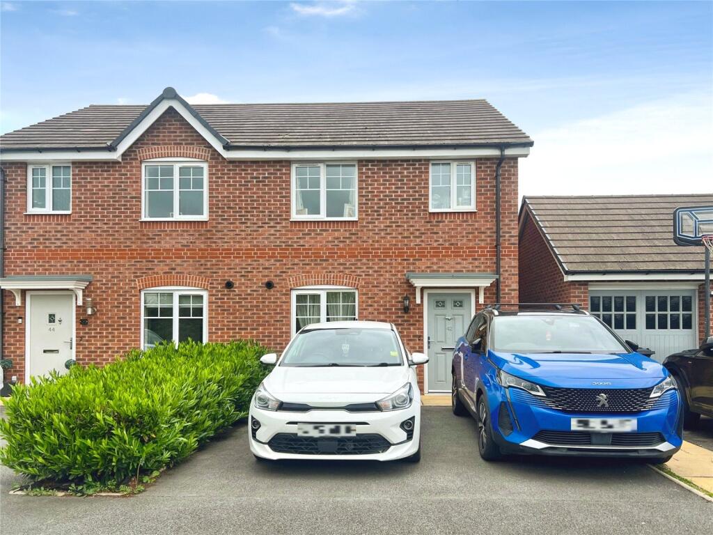 Main image of property: Harvest Way, Nuneaton, Warwickshire, CV10