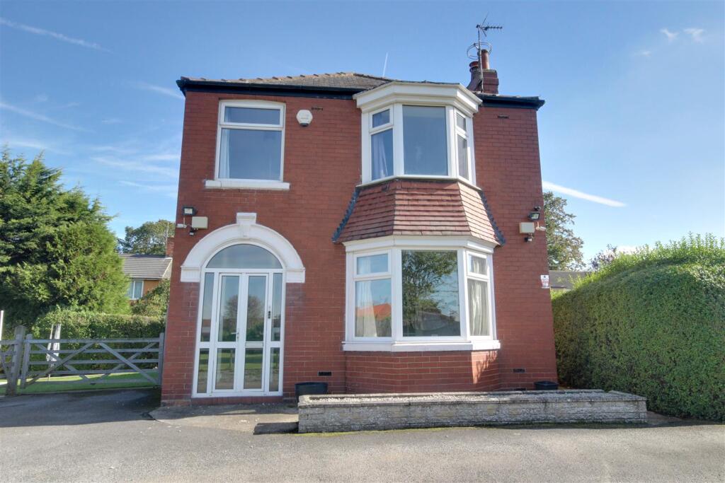 3-bed detached on Grovehill Road, Beverley, £400,000