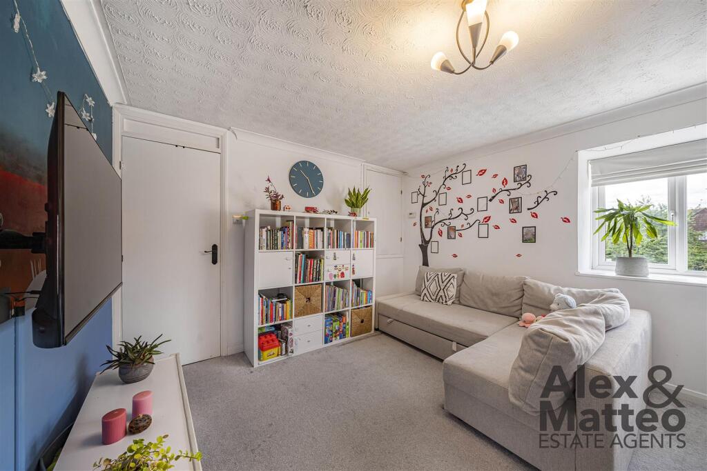 Apartment in London - View 5