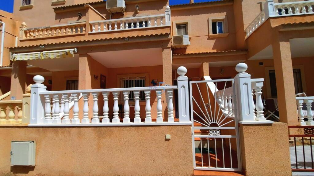 Main image of property: Valencia, Alicante, Playa Flamenca