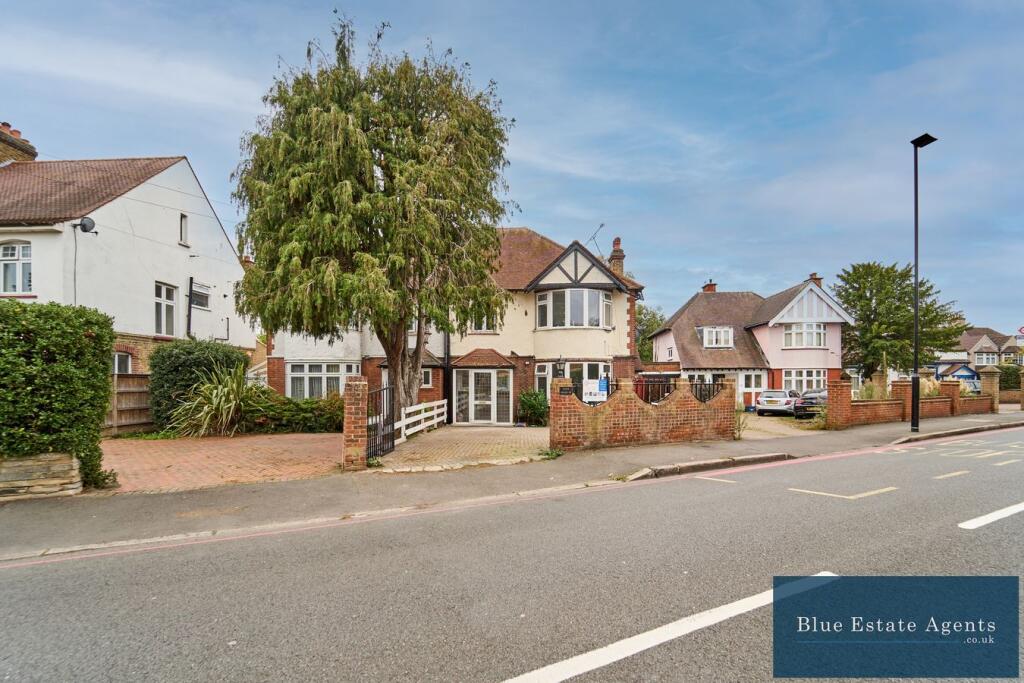 House in Twickenham - View 3