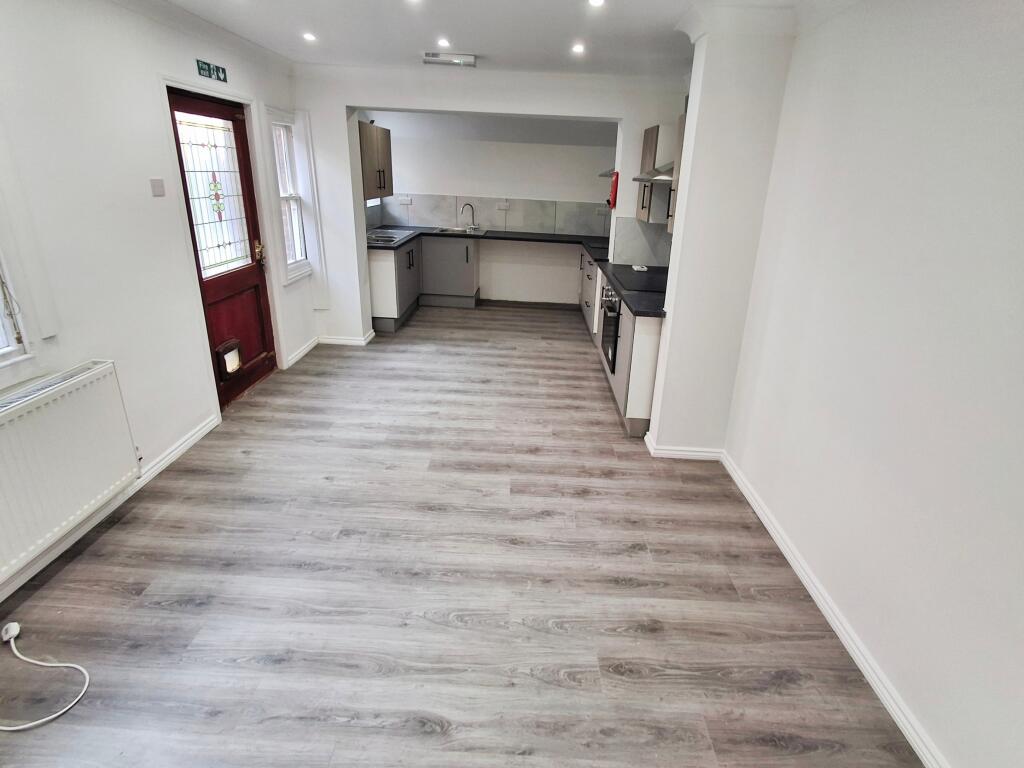 House in Braintree - View 4