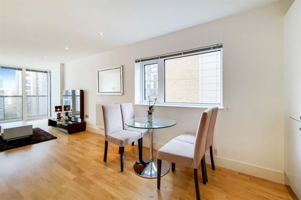 Apartment in London - View 5