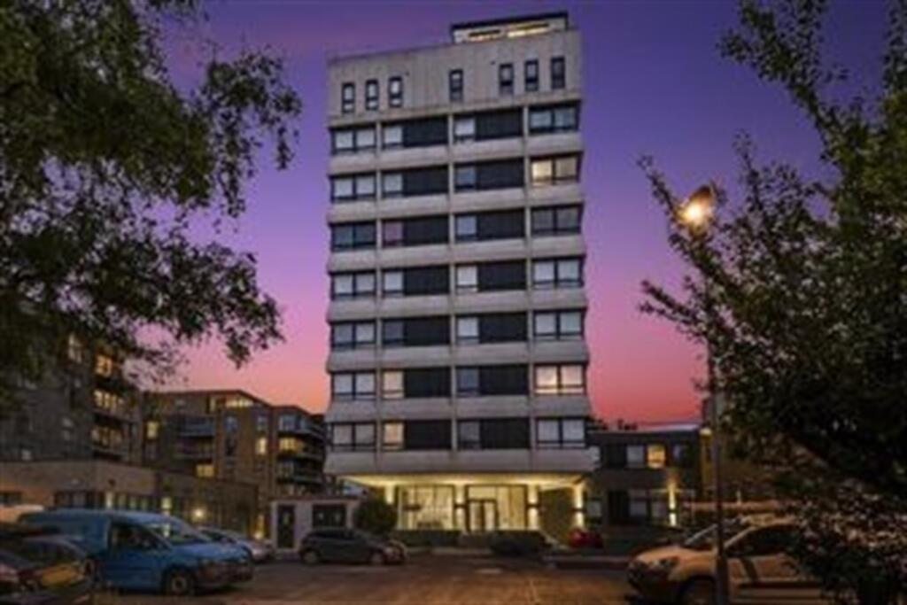 Apartment in Worthing, West Sussex - View 4