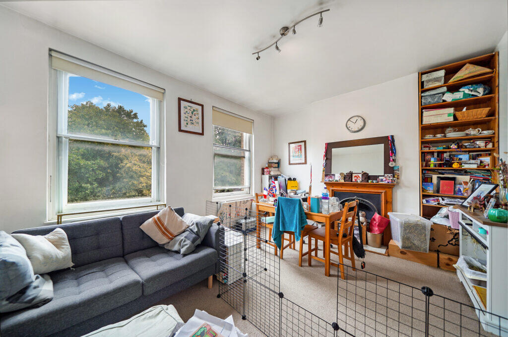 Apartment in London - More