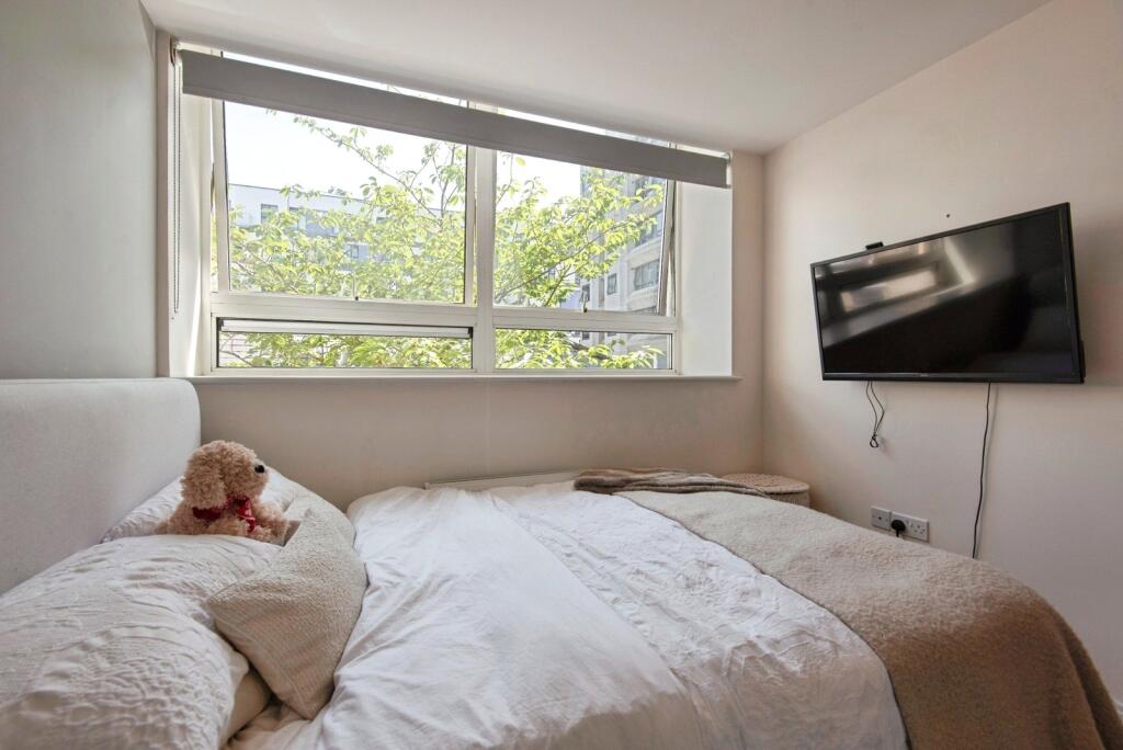 Apartment in Stevenage - View 5