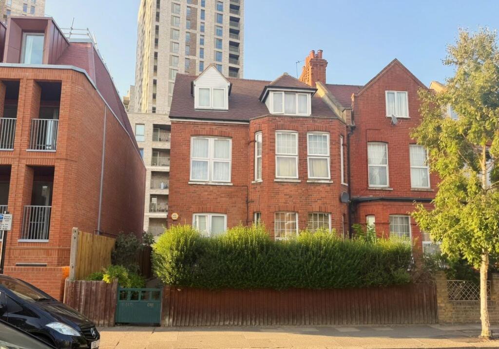 Main image of property: 29B Emanuel Avenue, Acton, London, W3 6JQ