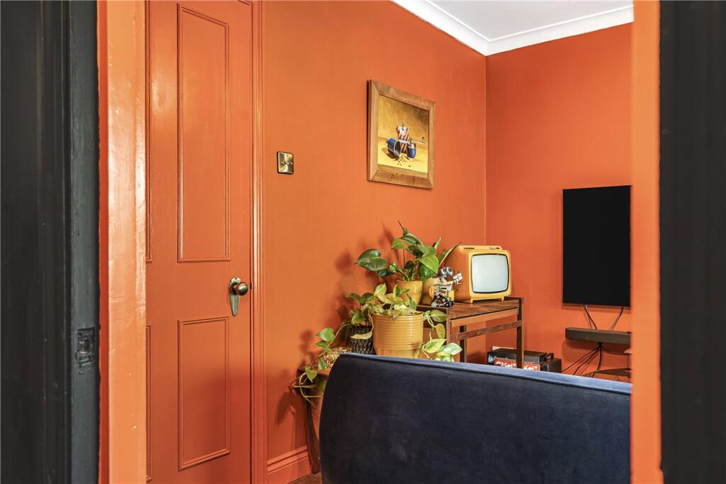 Apartment in London - View 5