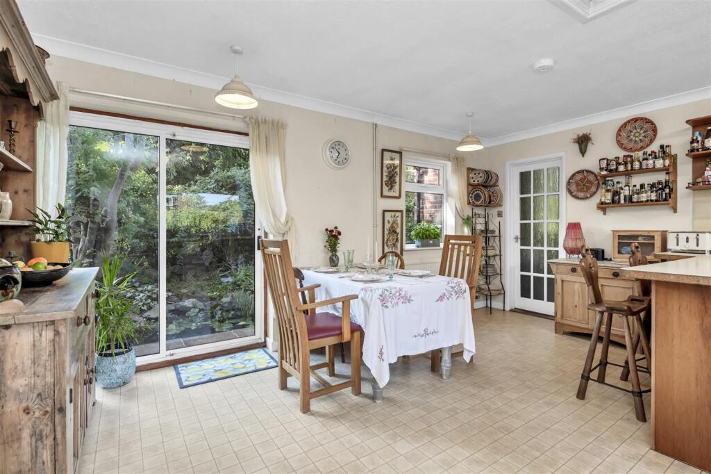 Farrows Close, Chevington, Bury St. Edmunds - View 6