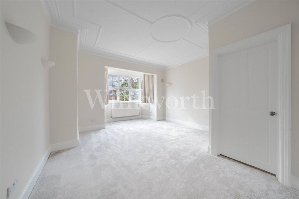 Apartment in London - View 3