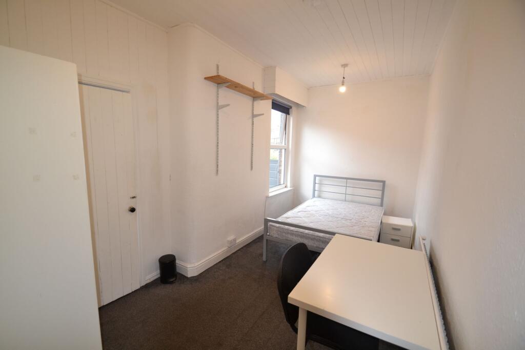 1 bedroom house share for rent