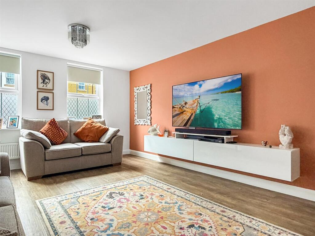 Dunlin Drive, Yelland, Barnstaple photo 4