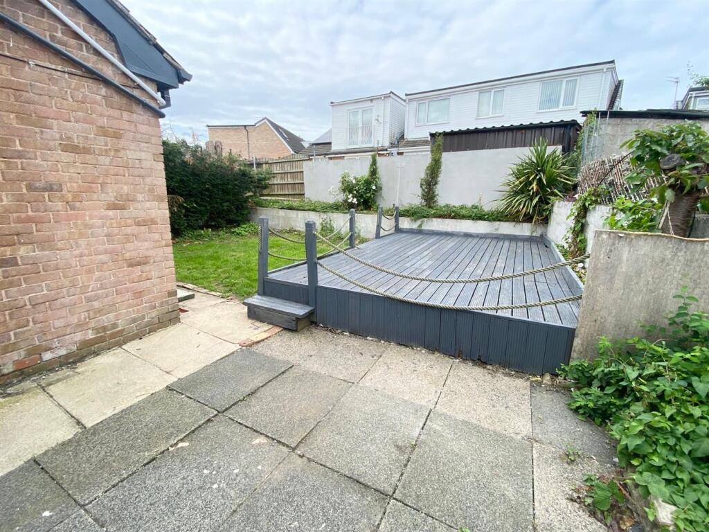 Warrenside, Huddersfield photo 4